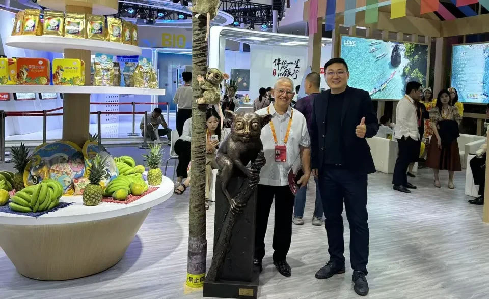 海鑫汇与菲律宾驻华使馆商务参赞 Glenn Peñaranda 交流