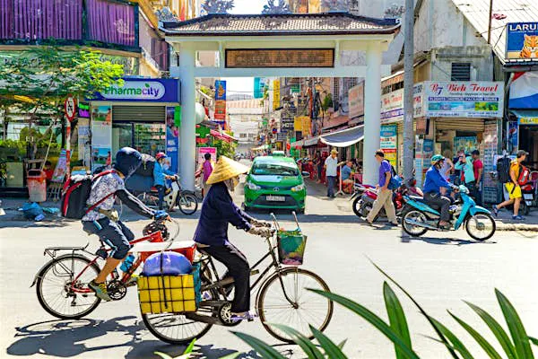 胡志明市跨境电商枢纽：Shopee、TikTokShop、Lazada三足鼎立